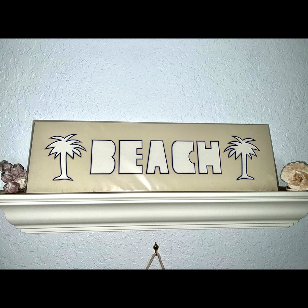 Wall Decor “BEACH” Sign